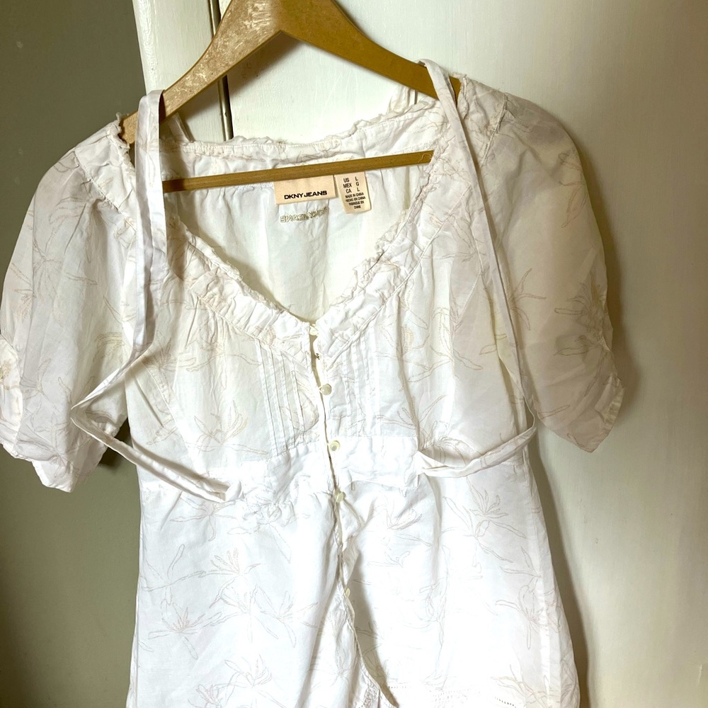 DKNY top